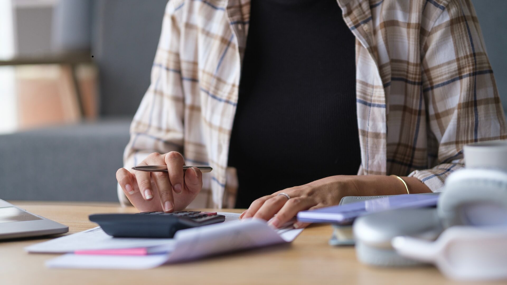 Como identificar cobranças abusivas em contratos de financiamento?